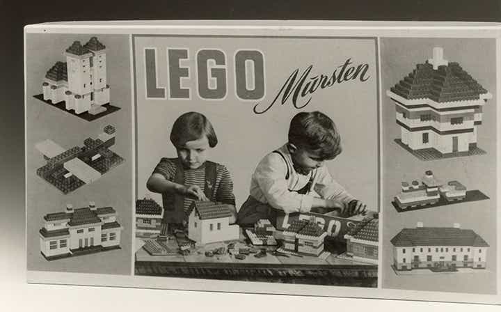 brand-minds-lego-bricks
