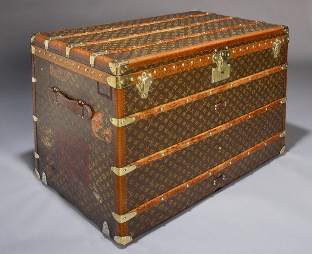 Louis Vuitton vintage trunk 